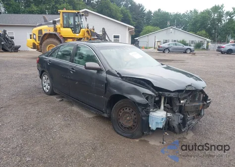 2009 Toyota Camry Le z USA, uszkodzony, nr VIN 4T1BE46K39U817989